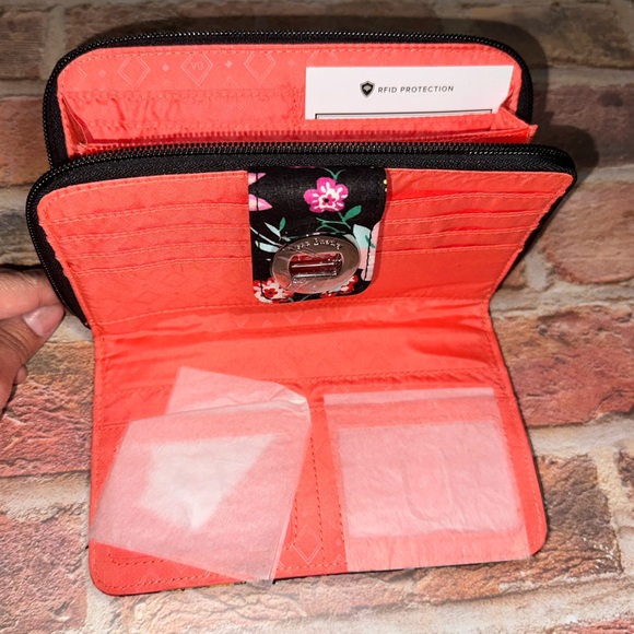 Vera Bradley Multicolor Floral Wallet - Picture 4 of 6